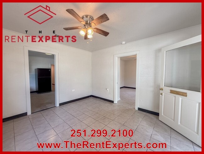 Photo - 556 Cedar Ave