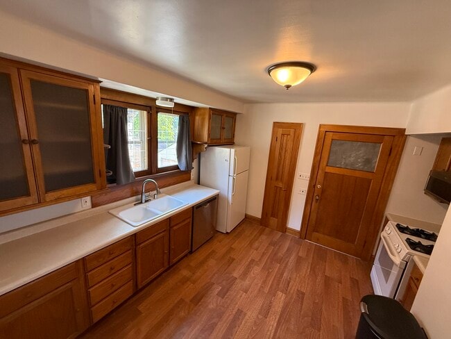 Kitchen - 2543 N 65th St