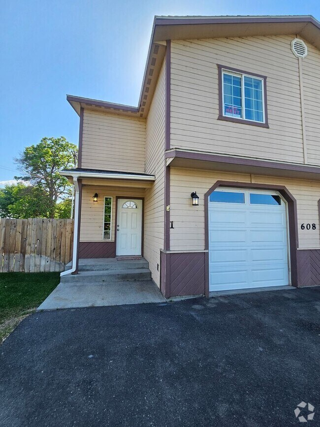 Building Photo - 608 S Division St Unit 608 S Division St #1 Rental