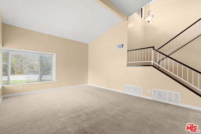 Photo - 26952 Garret Dr