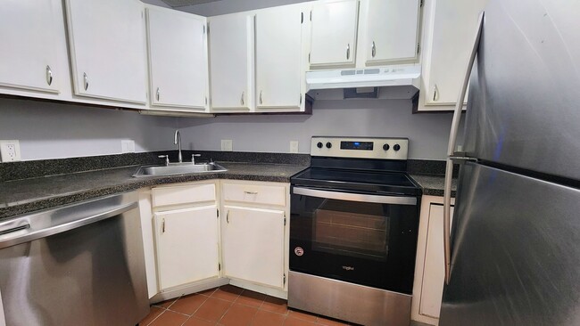 Photo - 56 Atwood St Unidad APT 3B