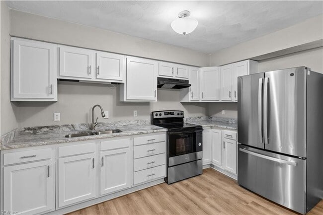 Photo - Updated Townhome in Virginia Beach