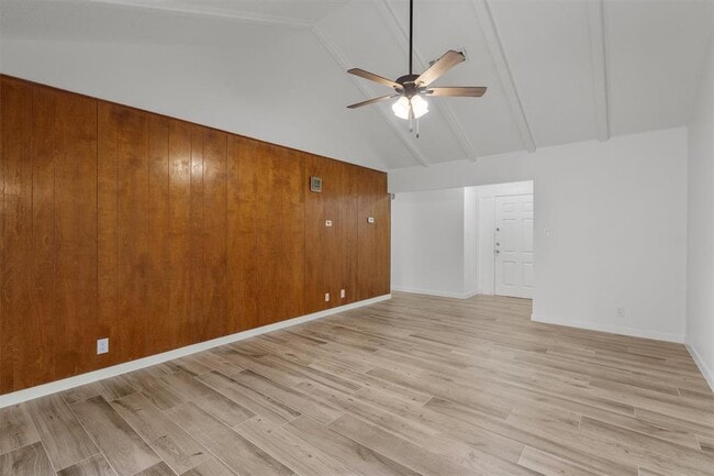 Photo - 703 Huntingdon Pl