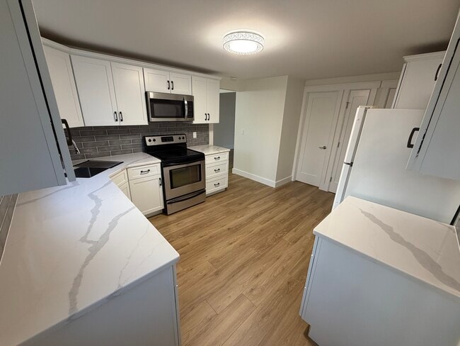 Building Photo - 157 Marine Dr Unit 157 Marine Dr