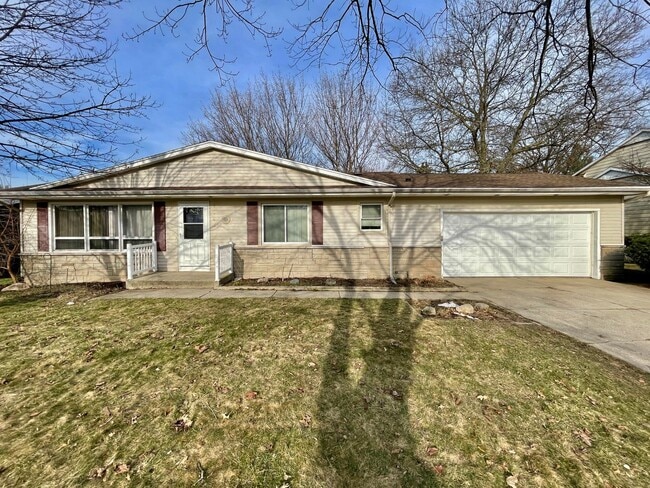 Photo - 5366 Effingham Dr SE