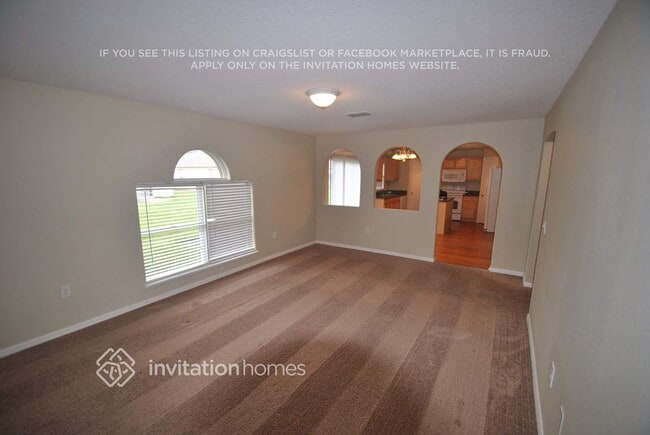 Photo - 281 McKay Blvd