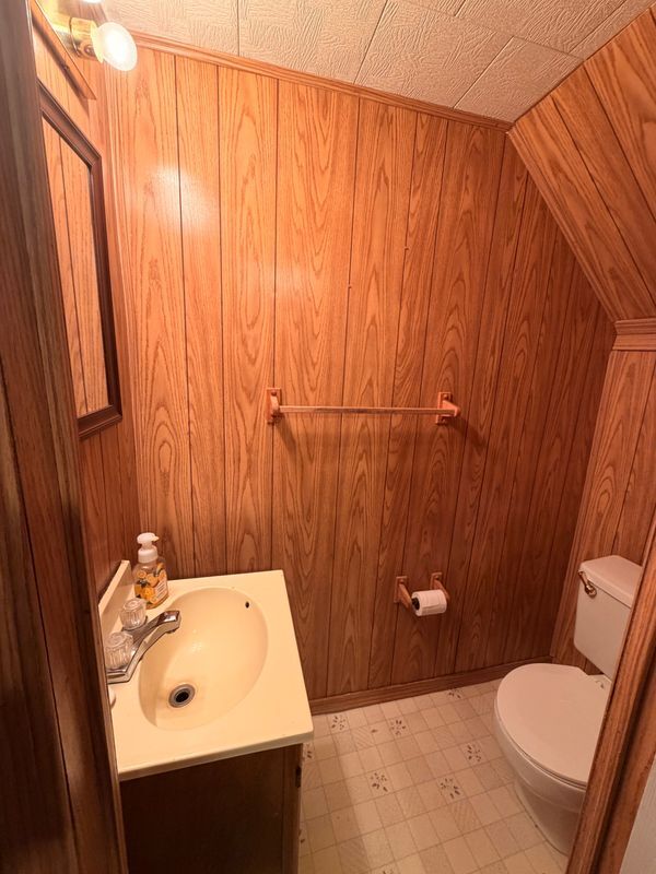 Photo - 2717 Creston Rd