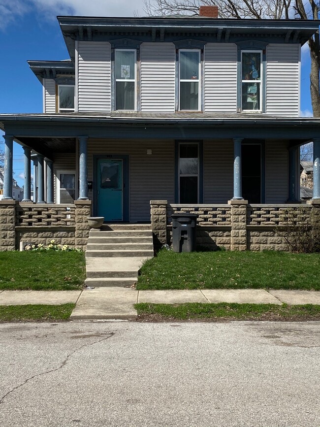 Building Photo - 900 N 10th St Unit 900 Rental