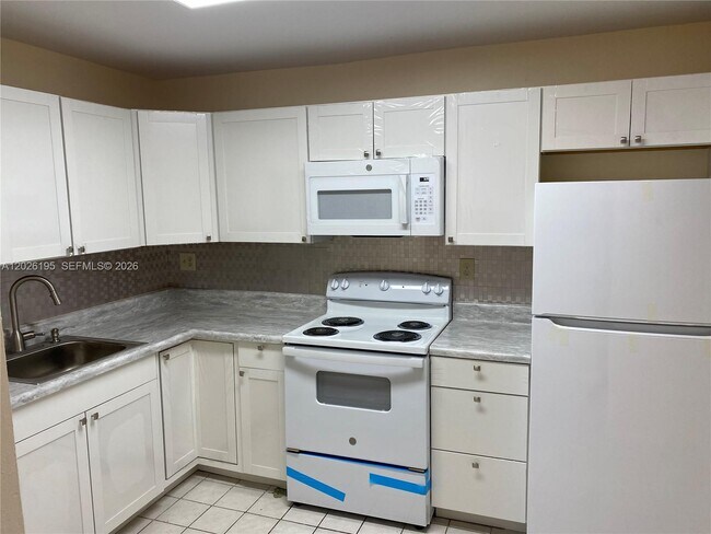 Photo - 16750 NE 10th Ave Unit 201