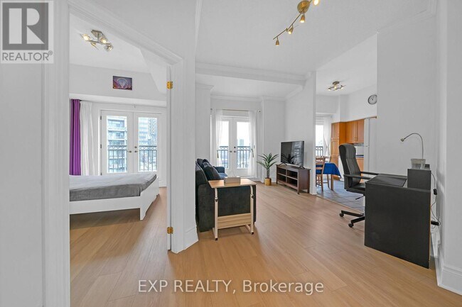 Photo - 115 Richmond St E Unit 1007