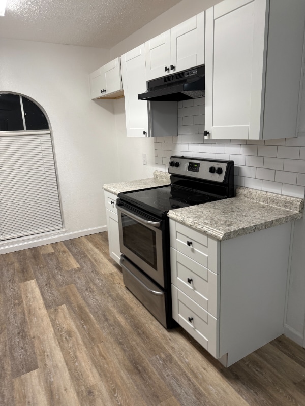 Photo - 652 Sue Ann Ln