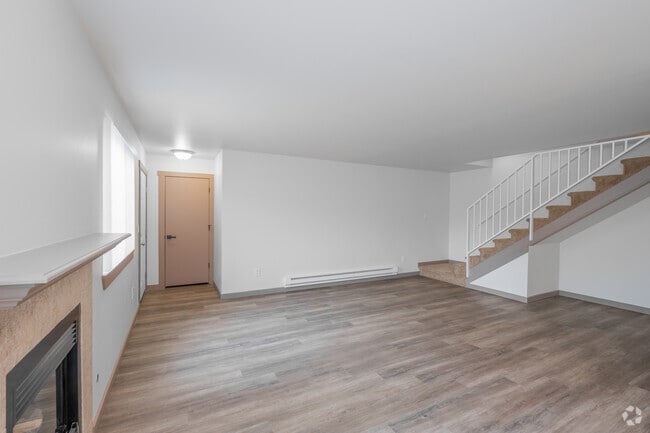 Townhome- Living Room - Noble Court Estates