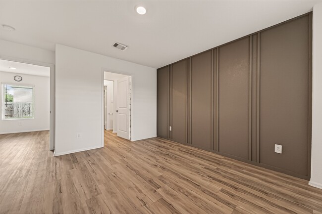 Photo - 1307 Vincente Ct