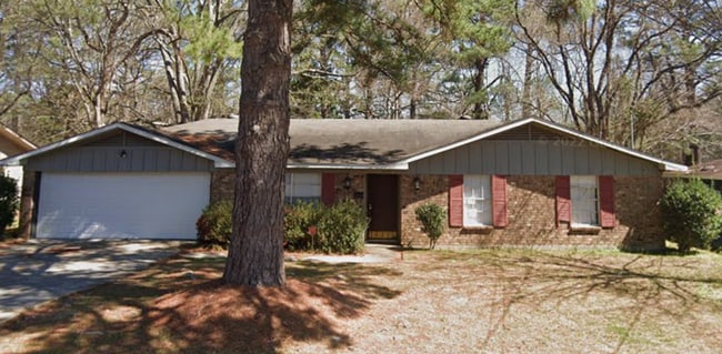 Building Photo - 3 bedroom 2 bath home available for rent