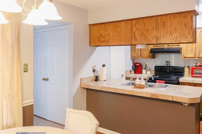 Photo - 8497 Highland Glen Cir N