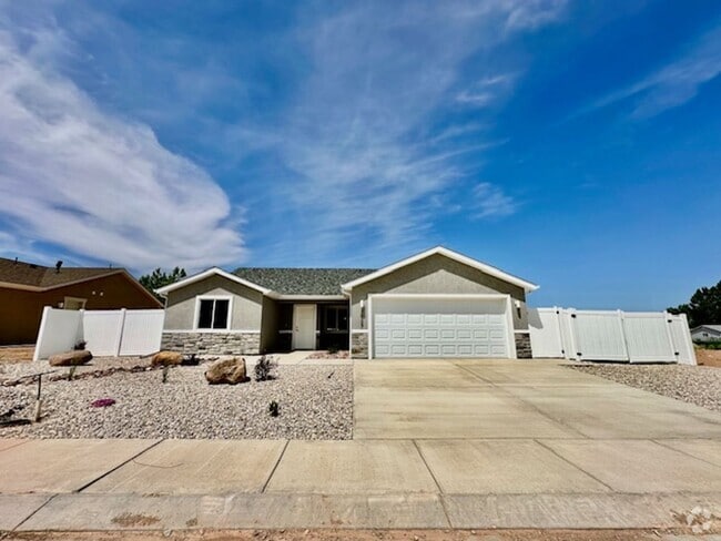 Building Photo - Brand New 3 bedroom- 2 bath Single Family ... Rental