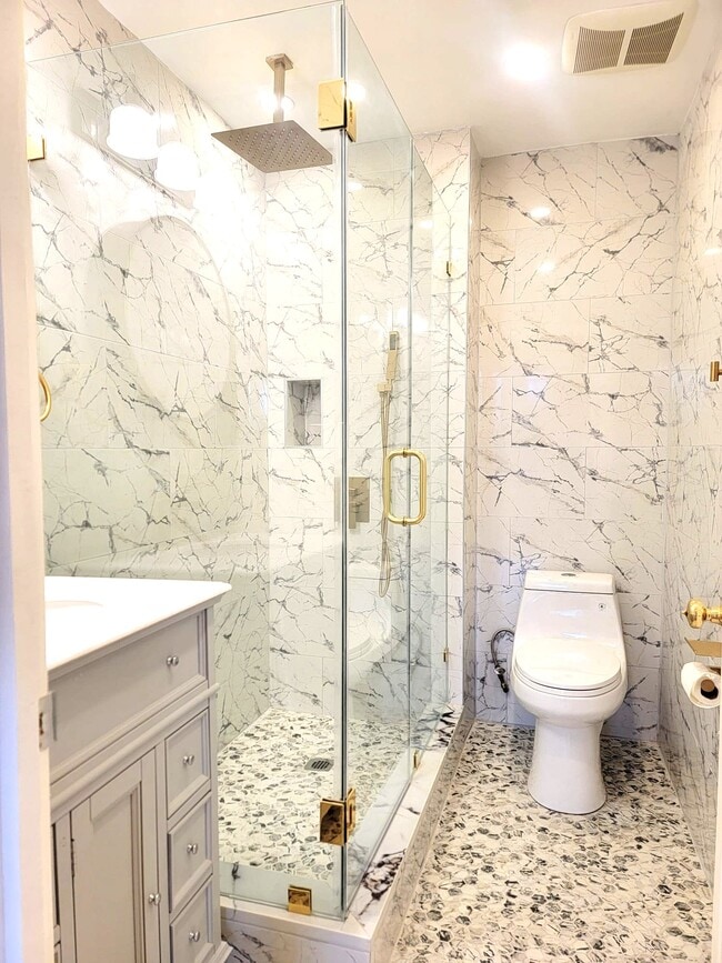 Photo - 446A Hancock St Unidad #3