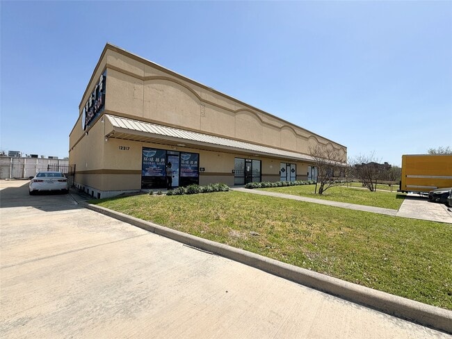 Photo - 12317 Bellaire Blvd Unit 200