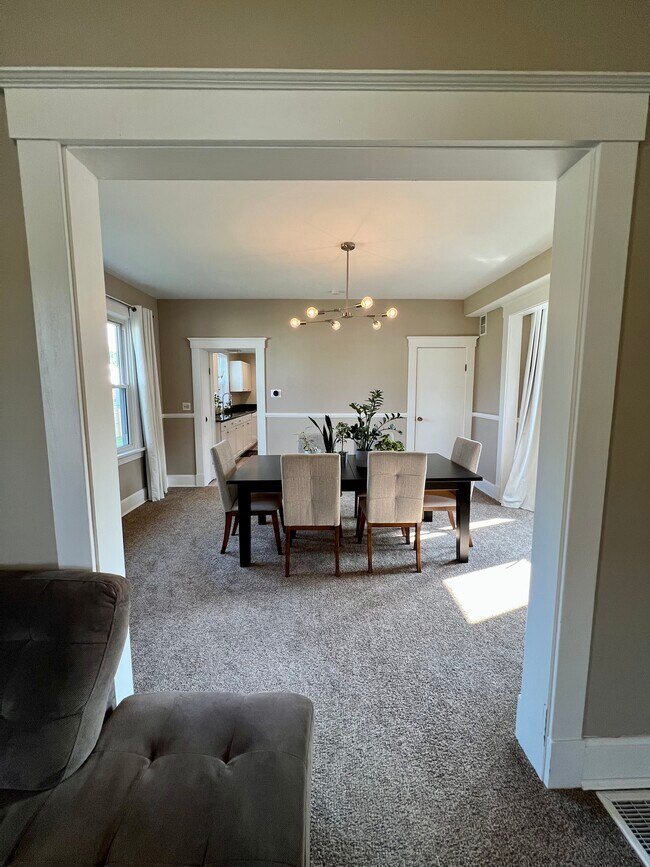 Photo - 4393 Matson Ave