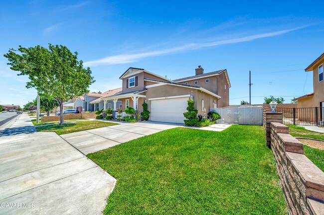Photo - 2252 Cypress St