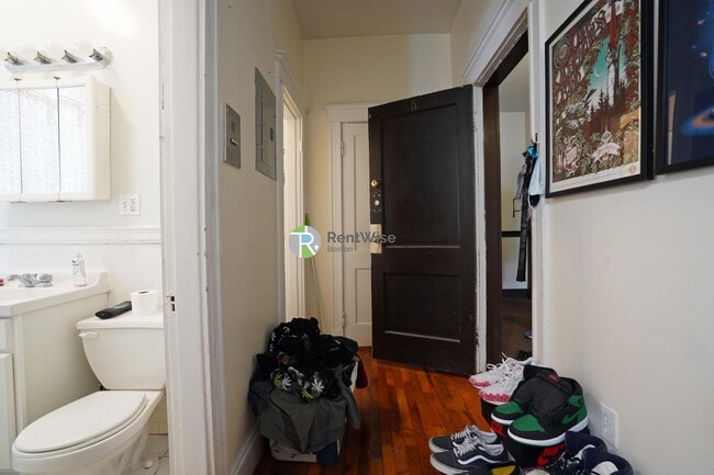 Photo - 313 Allston St Unidad 5 COPY