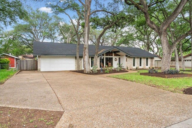 Photo - 9503 Castlewood Dr