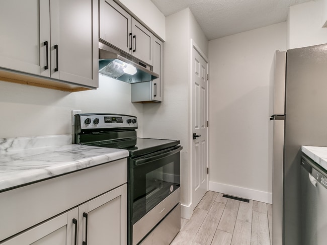 Photo - 1116 Top-O-Hollow Rd