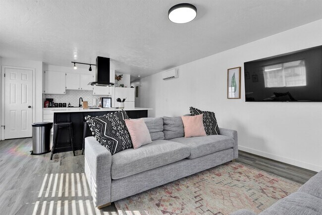 Photo - 2113 S Owyhee St Unidad SI ID1547104P