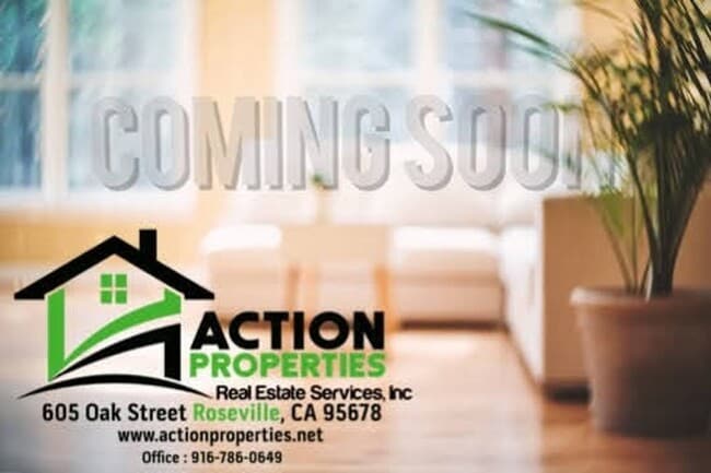 Building Photo - Roseville 2 Bedroom Duplex, New Carpet, Central Heat and Air, Large Fenced Yard
