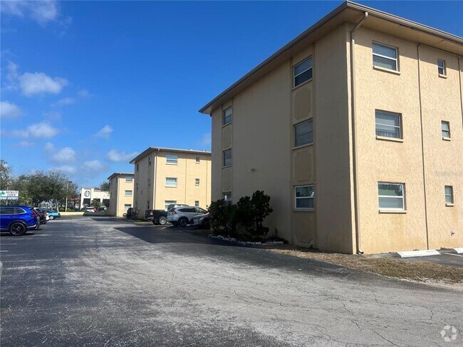 Building Photo - 8701 4th St N Unit 208 Rental
