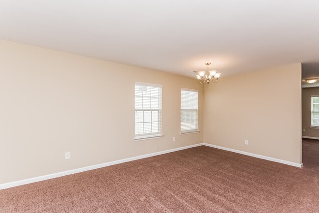 Photo - 2890 Centerglen Ln