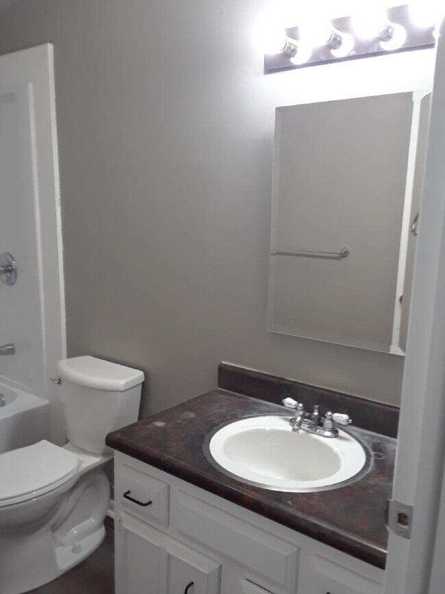 Photo - 1 bedroom duplex Unit 110 Nottingham Way