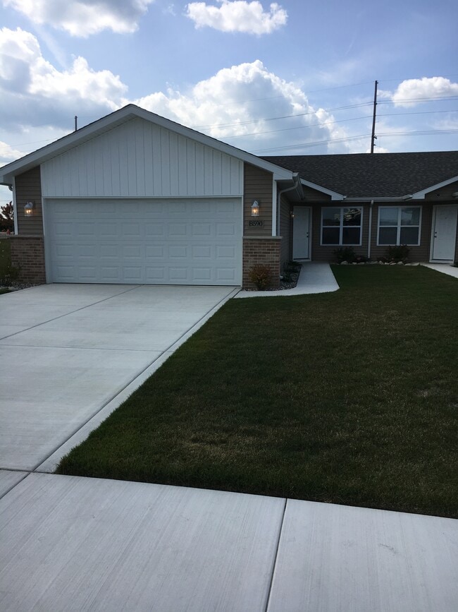 Front of property - 8590 Jackson St