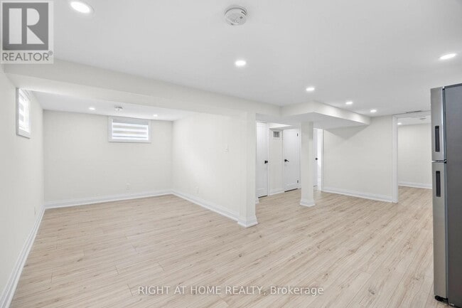 961 Victoria Park Ave