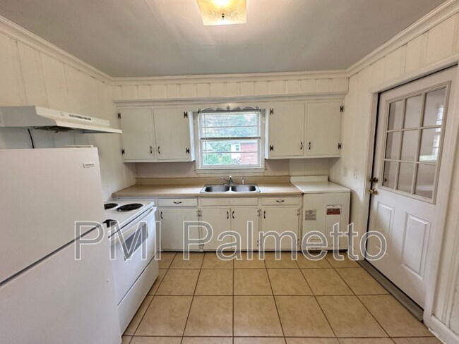 Photo - 6820 Waller St