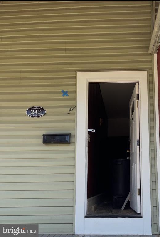 242 Grant St