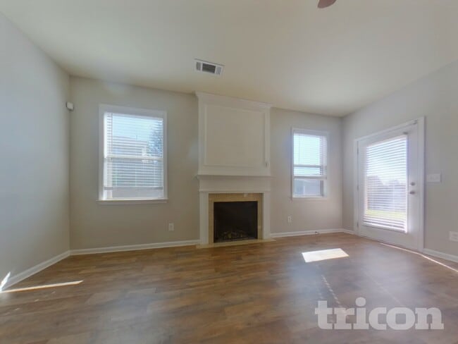 Photo - 33 Berwick Way