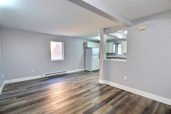 Photo - 153 St Georgeb St Unit b