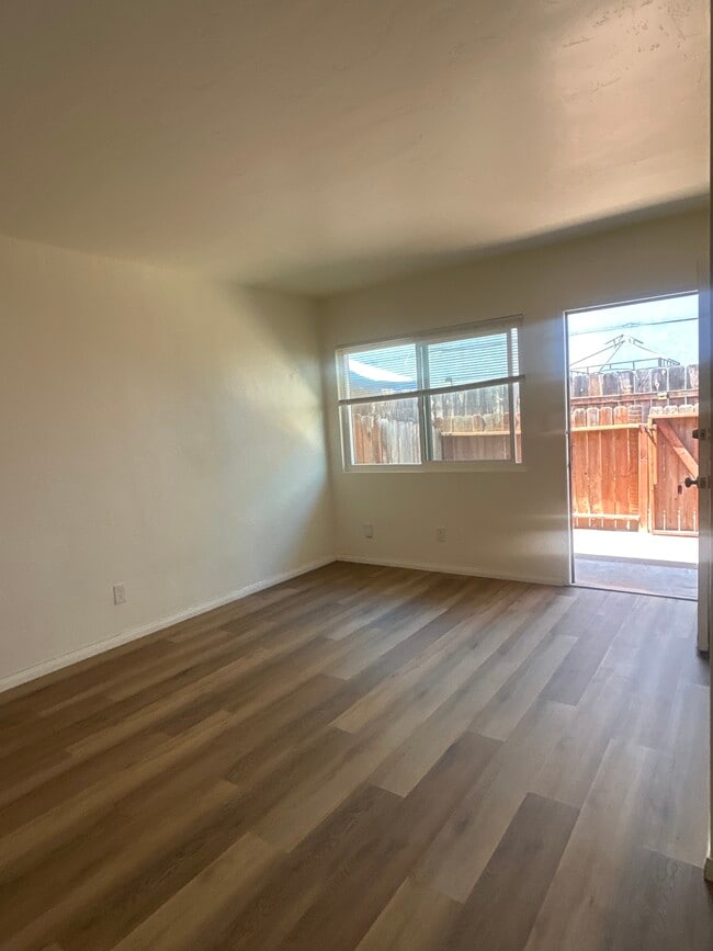 Photo - 812 11th St Unit 812