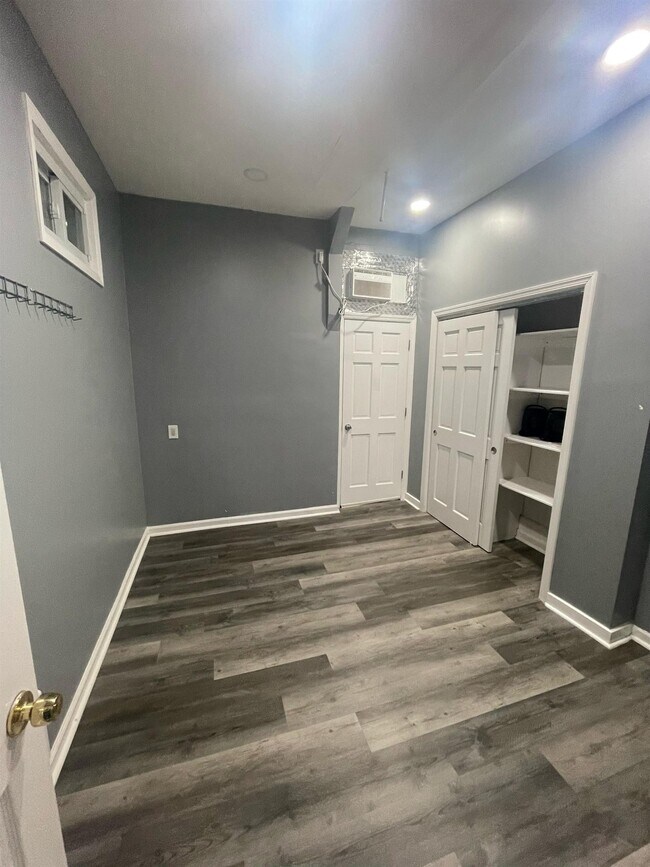 Photo - 637 Newark Ave