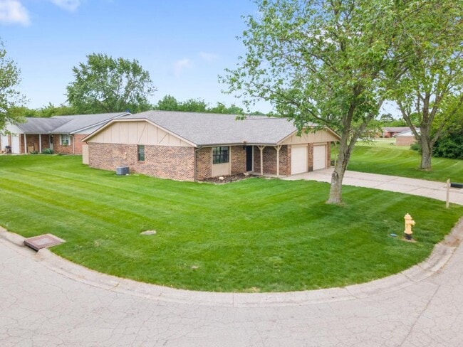 Photo - 3477 Redbud Dr House