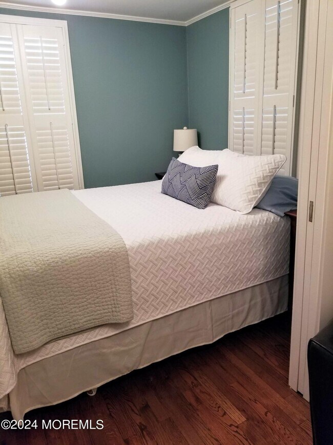 Photo - 600 Monmouth Ave