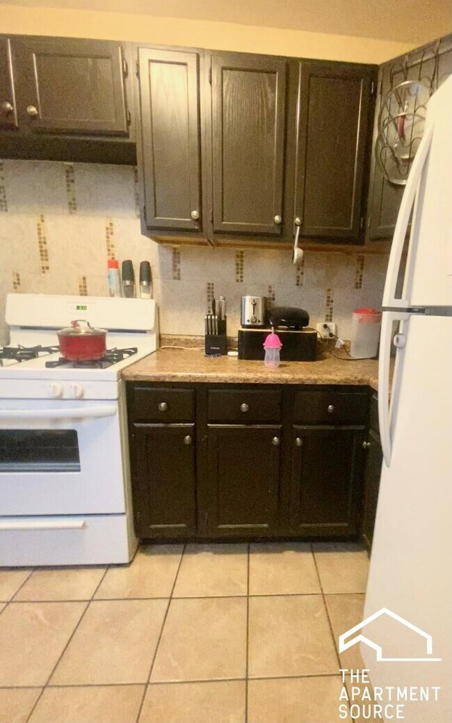 Photo - 4454 W Diversey Ave Unit 2E