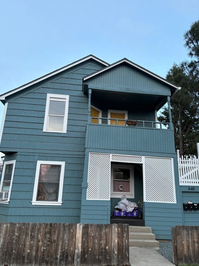 Building Photo - 440 N Grape St Unit 440 North Grape Street #2A