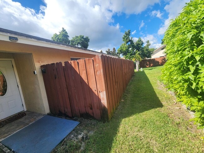 Photo - 1455 Longarzo Pl
