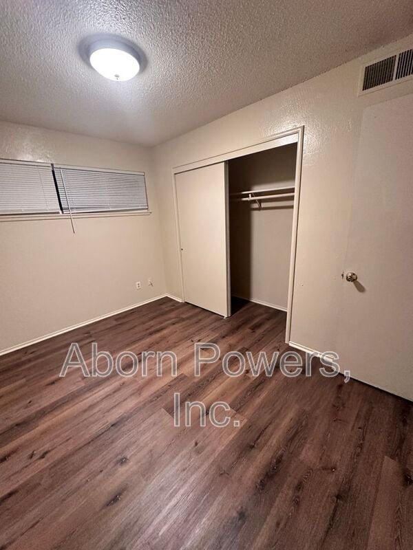 Photo - 1235 Williams Way