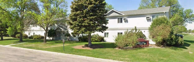 Building Photo - Fairway Court Unit 103