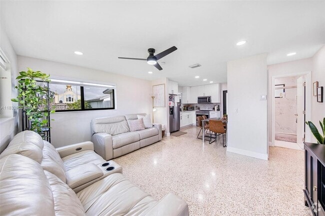 Building Photo - 30 NW 56th Ct Unit 32 Rental