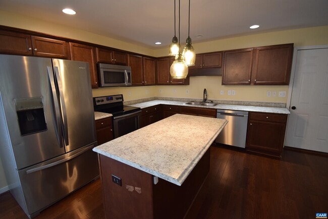 Photo - 41 Woodlawn Dr