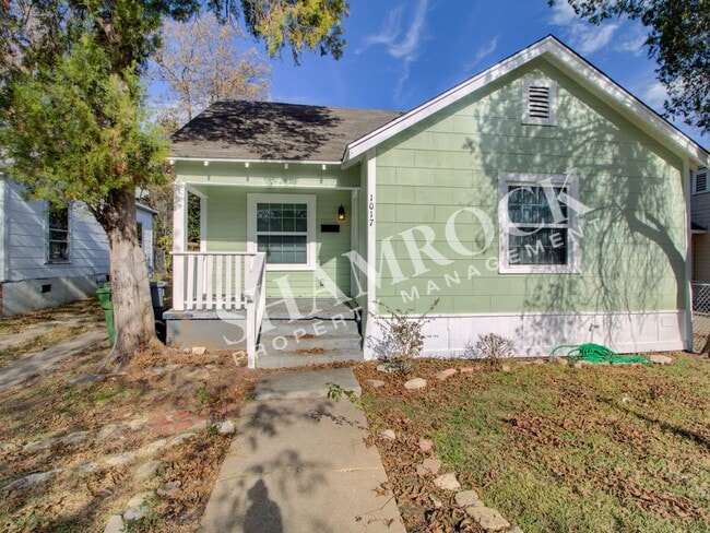 Photo - 2/1 Waco ISD House